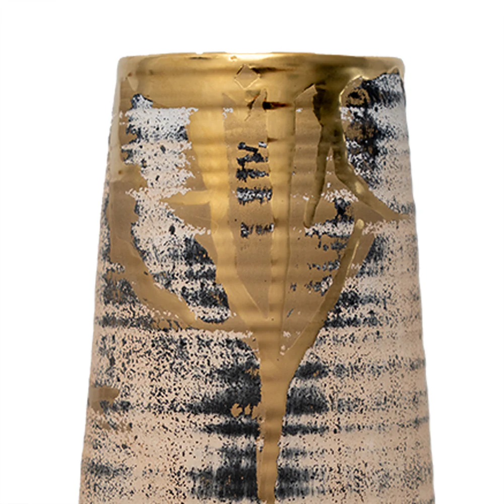 Jarron Gael Pequeño - Image 3